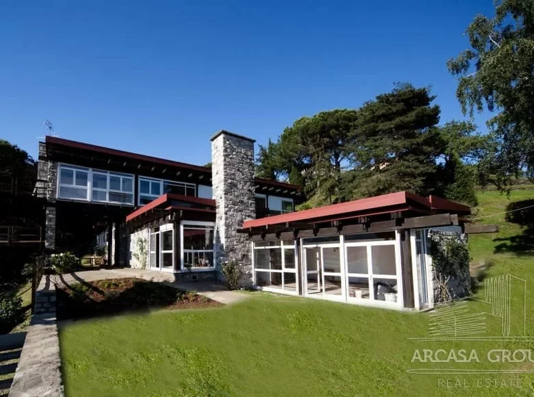 Villa 10 Schlafzimmer 620 m² Colico, Italien