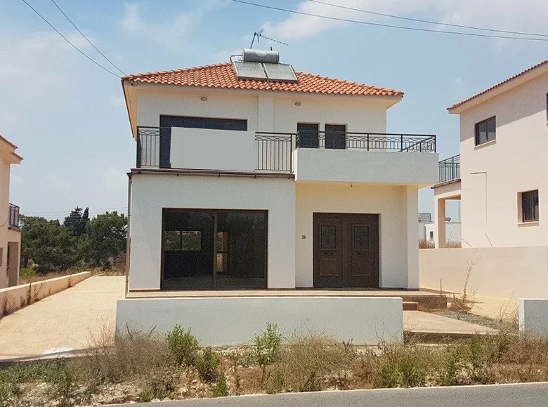 Investissement 614 m² à Mazotos, Chypre