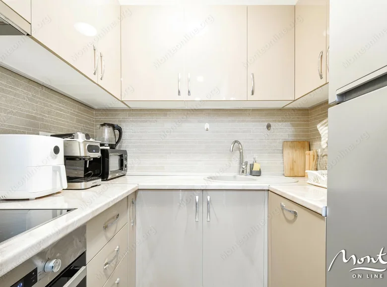 Mieszkanie 1 pokój 54 m² Tivat, Czarnogóra