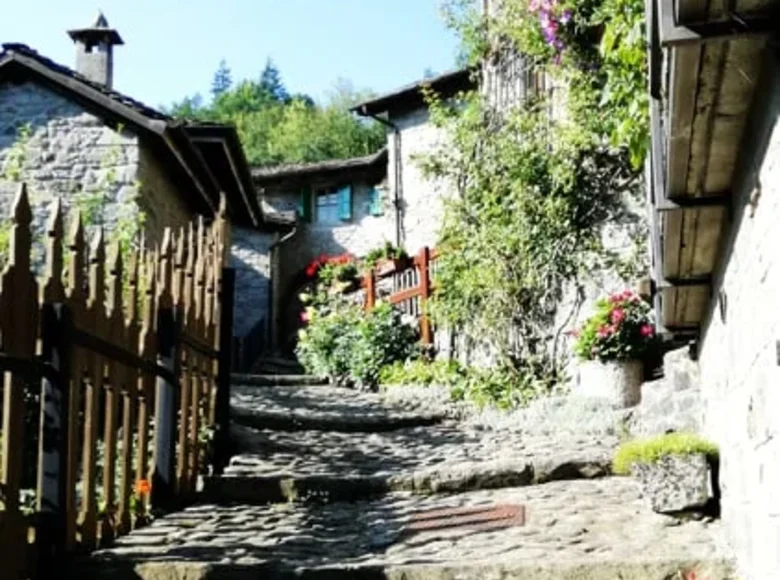 2 bedroom apartment  Sestola, Italy