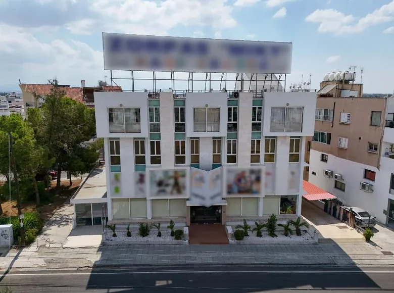 Gewerbefläche 930 m² Strovolos, Zypern