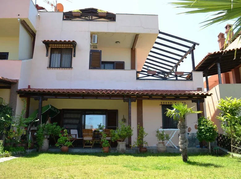Szeregowiec 5 pokojów 150 m² Skala Fourkas, Grecja
