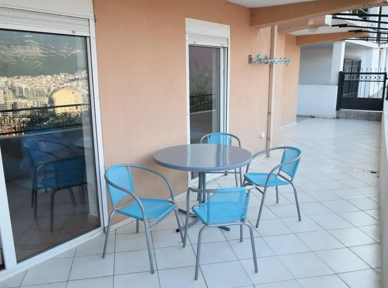 3 bedroom apartment 102 m² Budva, Montenegro