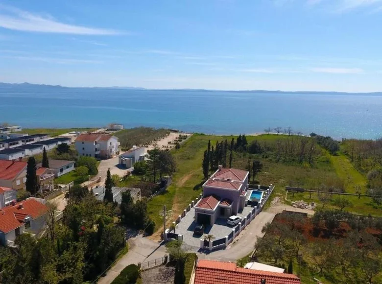 4 bedroom Villa 250 m² Opcina Privlaka, Croatia