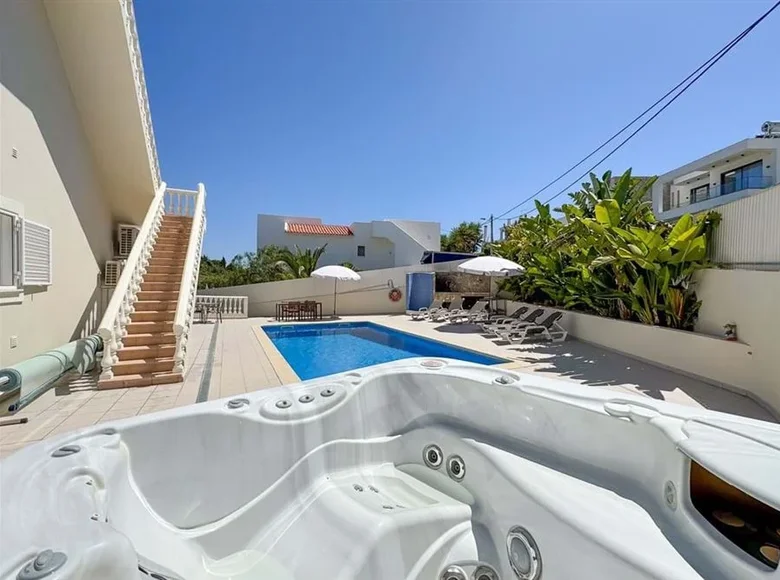 Вилла 4 спальни 244 м² Lagoa, Португалия