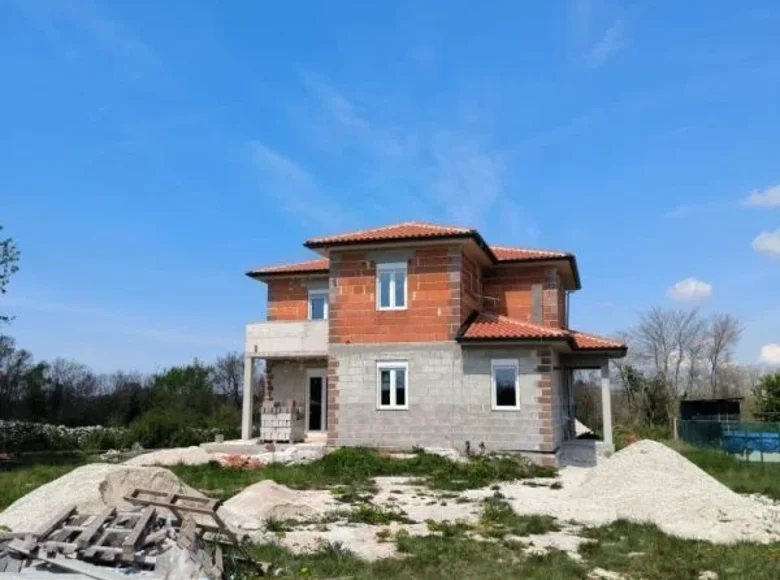 villa de 5 dormitorios 360 m² Roviño, Croacia