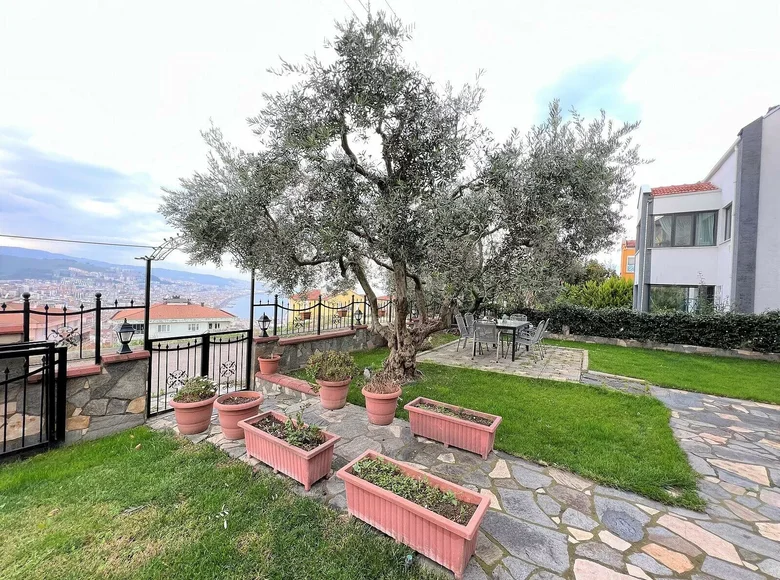 5 bedroom villa 390 m² Mudanya, Turkey