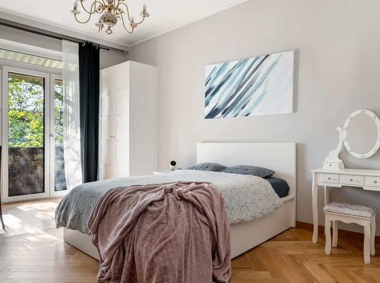 4 room apartment 87 m² Warsaw, Poland