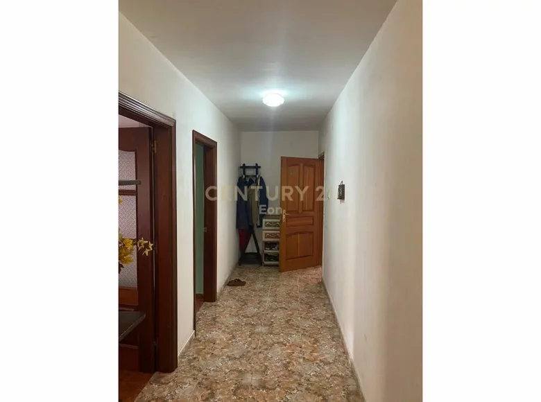 Mieszkanie 4 pokoi 154 m² Bashkia Durres, Albania