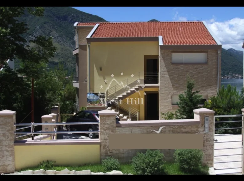 Appartement 2 chambres 108 m² Dobrota, Monténégro