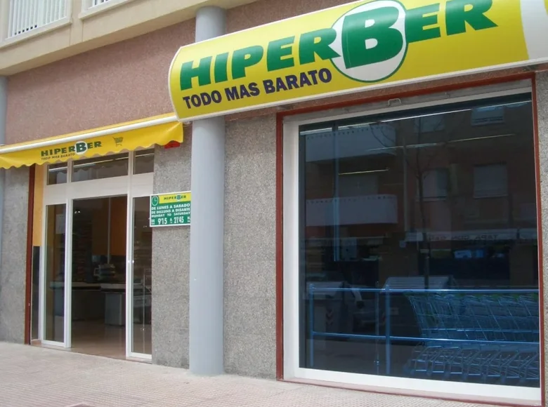 Commercial property 1 400 m² in Alicante, Spain