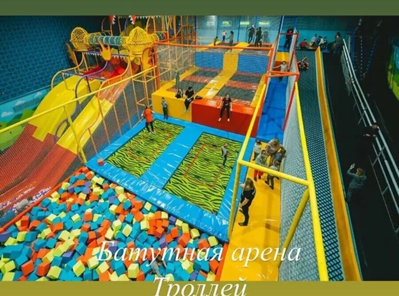 Commercial property 3 025 m² in Homyel, Belarus