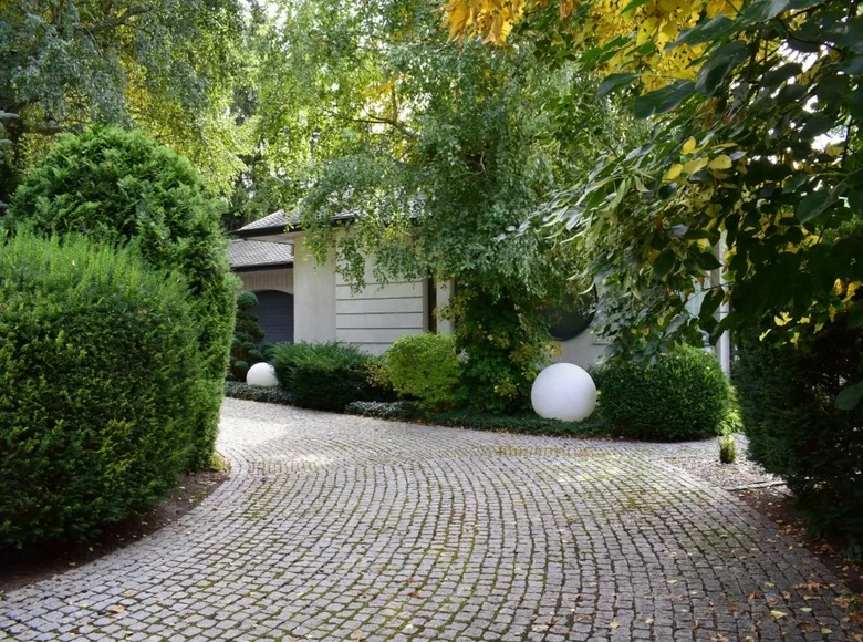 Herrenhaus 5 zimmer 412 m² Pruszkow, Polen