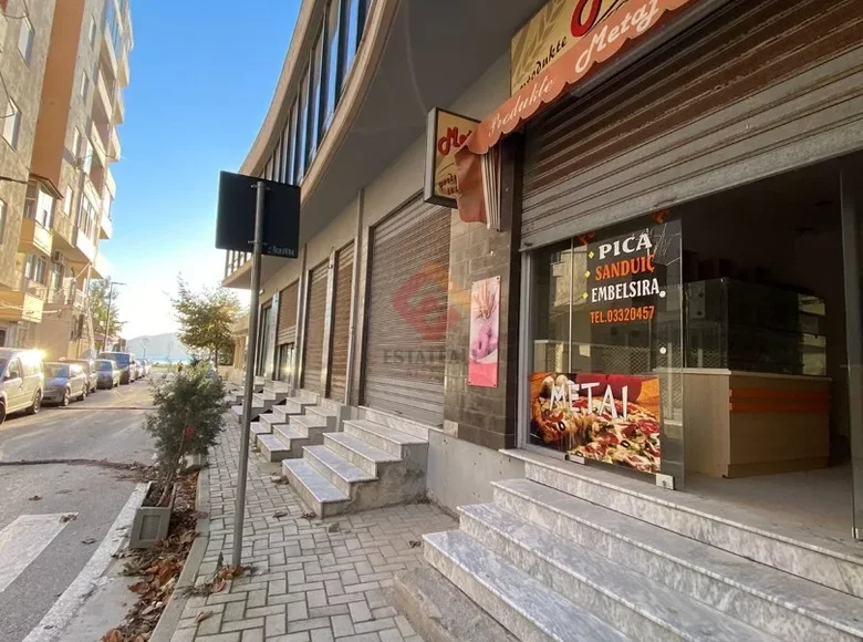 Propiedad comercial 63 m² en Bashkia Vlore, Albania