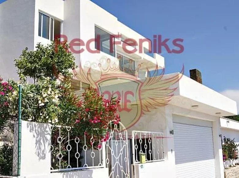 5 bedroom house 680 m² Dobra Voda, Montenegro