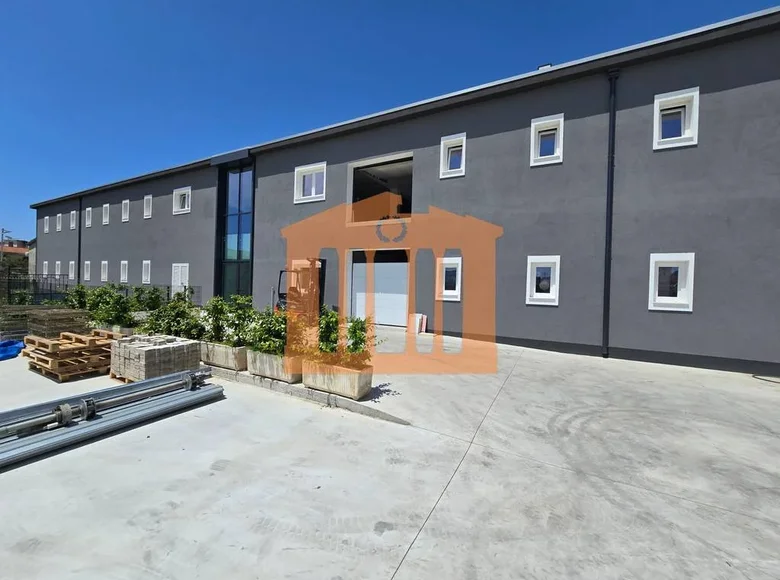 Fabrication 1 750 m² à Bashkia Durres, Albanie