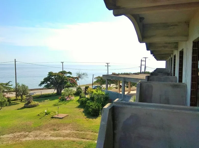 Hotel 1 390 m² en Nea Skioni, Grecia