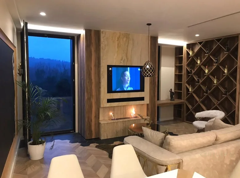 Квартира 1 спальня 88 м² Тирана, Албания