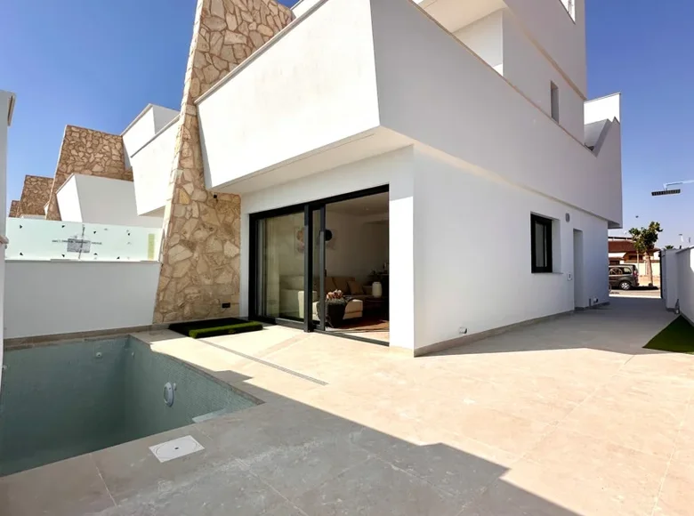 Villa de tres dormitorios 94 m² San Javier, Španjolska
