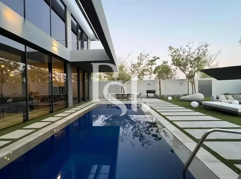 villa de 5 dormitorios 621 m² Sarja, Emiratos Árabes Unidos