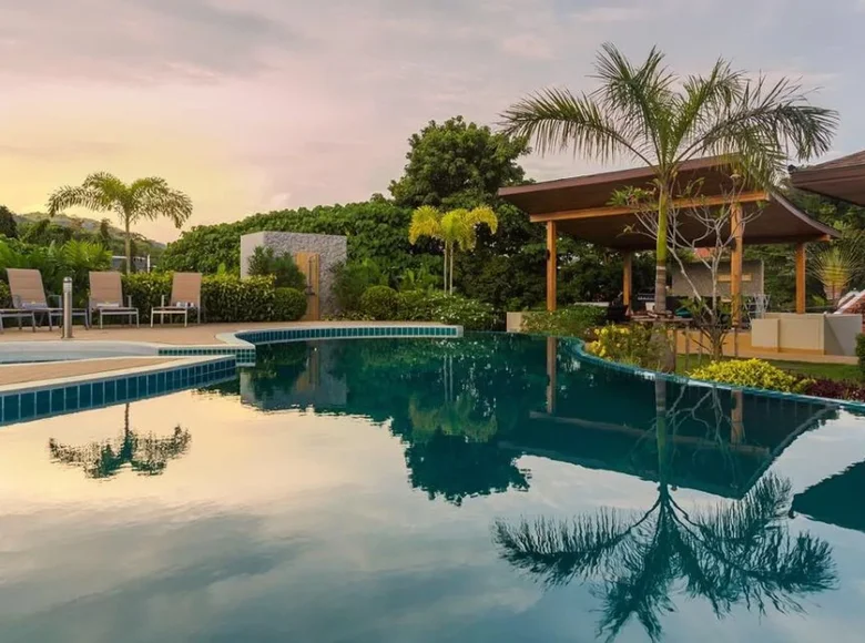 Villa 9 bedrooms 600 m² Rawai, Thailand