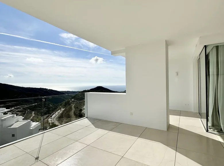 Квартира 2 спальни 151 м² Ojen, Испания