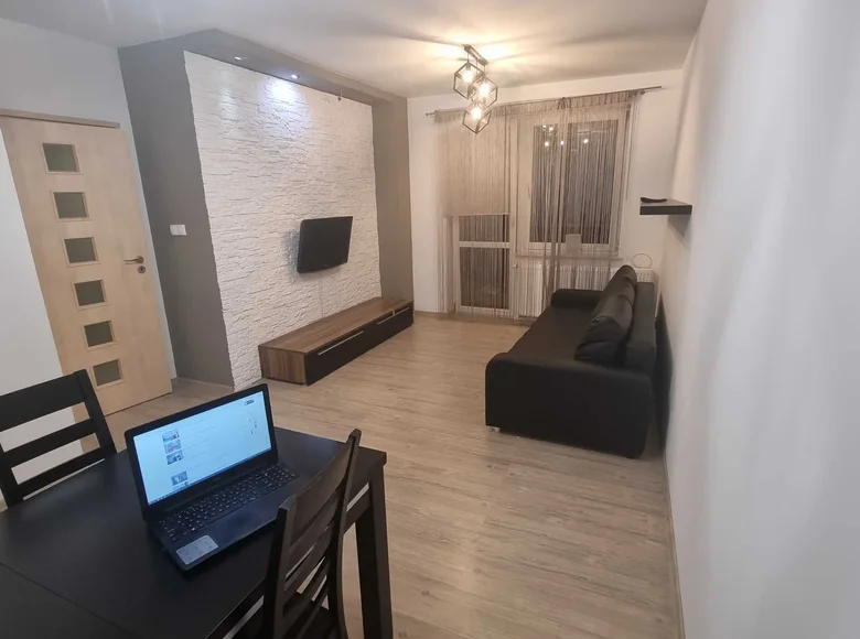 Mieszkanie 2 pokoi 52 m² w Wrocław, Polska