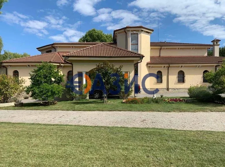 5 bedroom house 1 900 m² Varna, Bulgaria