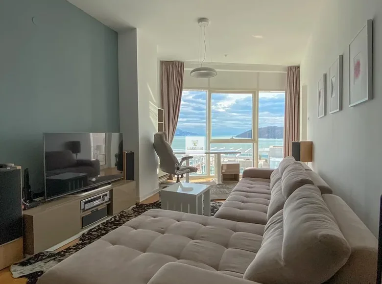 2 bedroom apartment 77 m² Budva, Montenegro