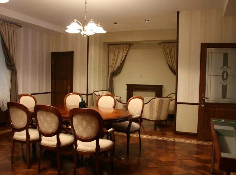 Bureau 137 m² à Riga, Lettonie