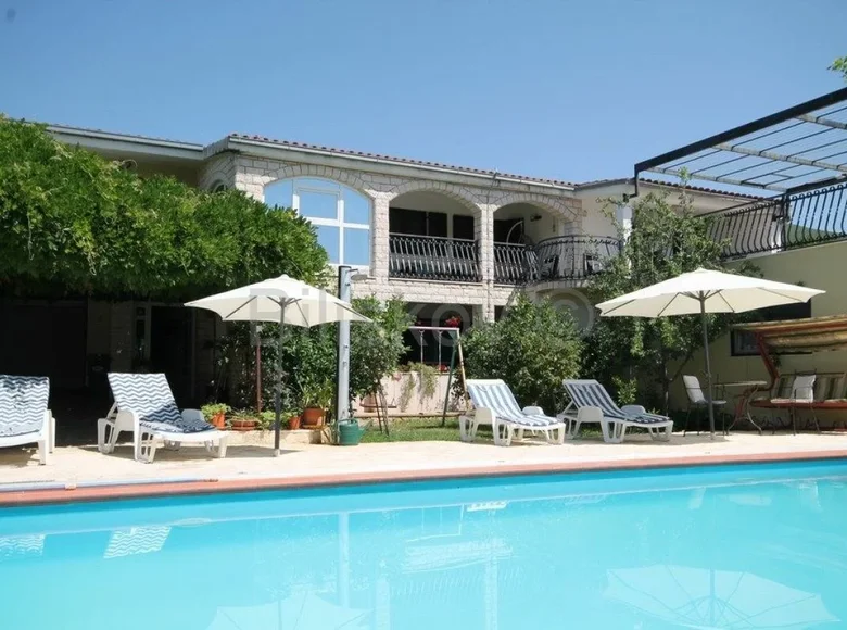 Maison 5 chambres 520 m² Plano, Croatie