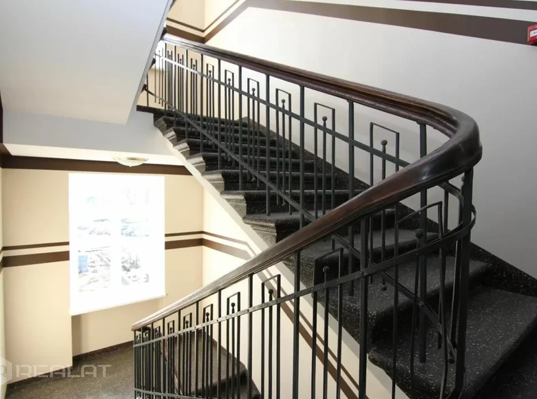 Mieszkanie 3 pokoi 83 m² Ryga, Łotwa