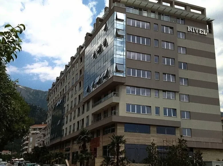 Propiedad comercial 15 m² en Budva, Montenegro