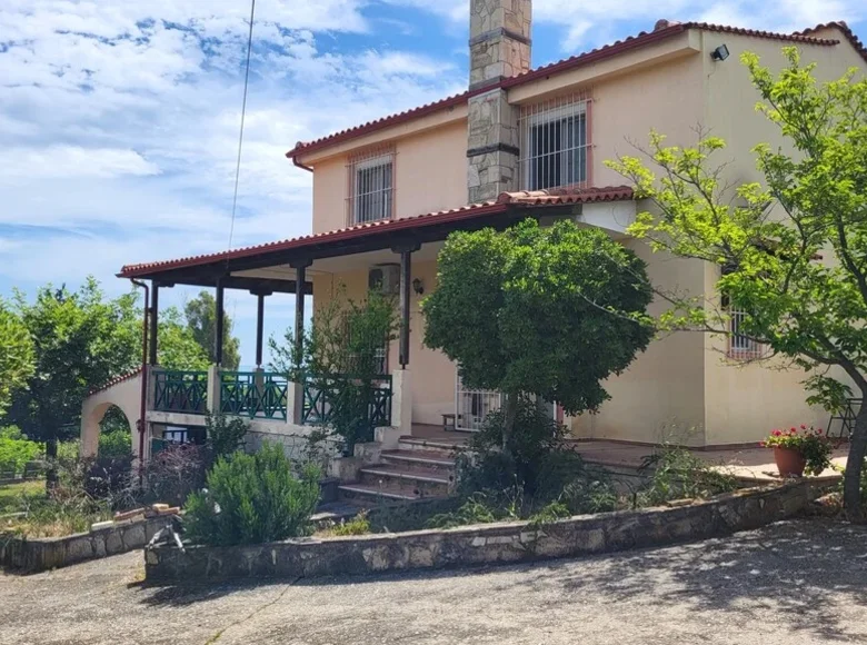 Вилла 4 спальни 200 м² Неа-Фокея, Греция