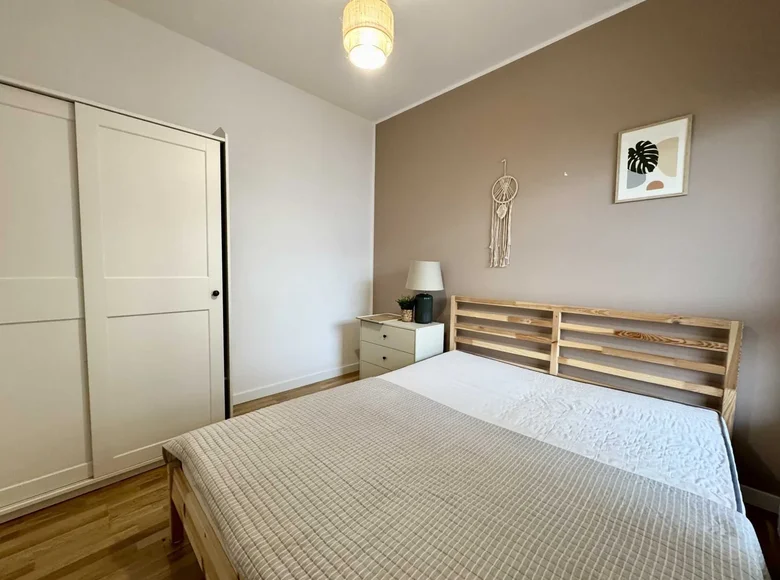 2 room apartment 44 m² in Warsaw, Poland