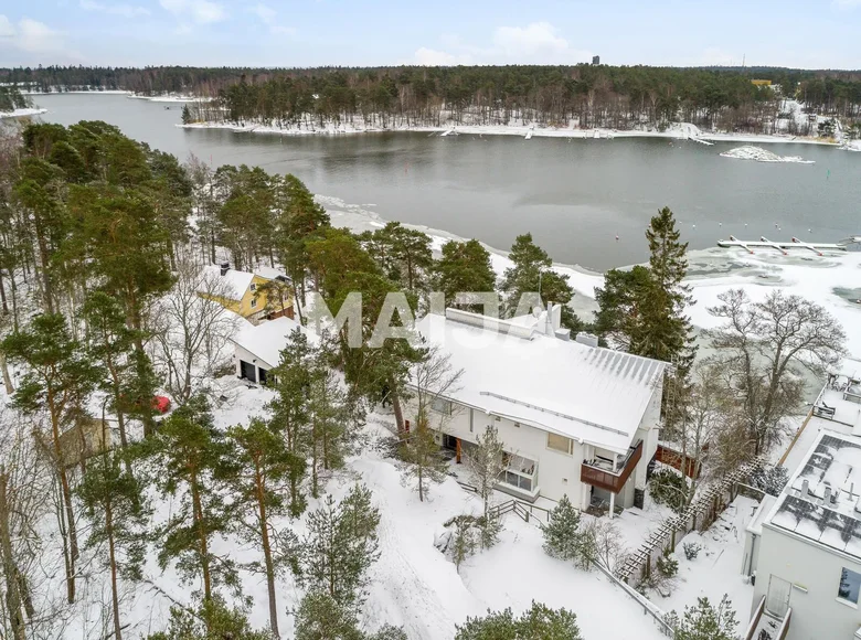 3 bedroom house 287 m² Helsinki sub-region, Finland