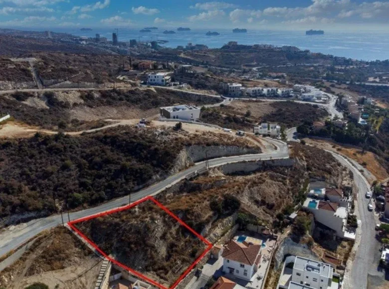 Parcelas  Agios Tychonas, Chipre