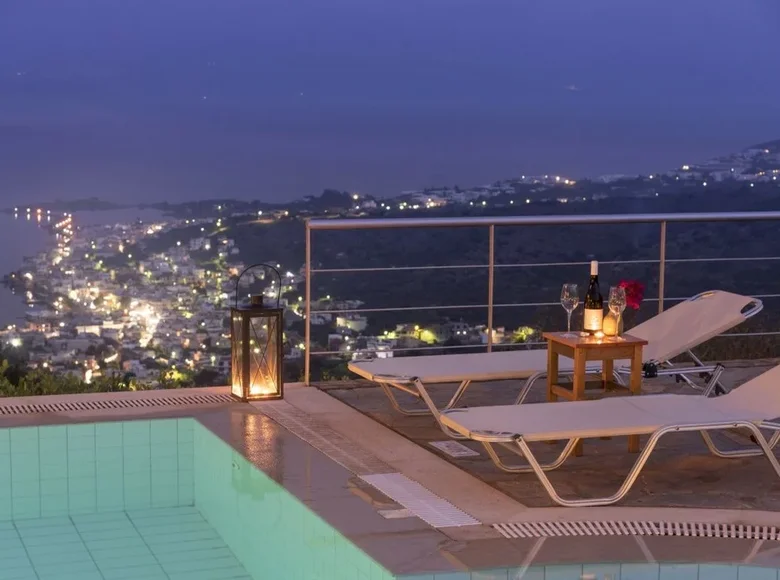 villa de 5 dormitorios 230 m² Municipality of Agios Nikolaos, Grecia