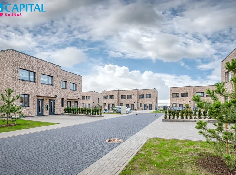 Дом 90 м² Domeikava, Литва