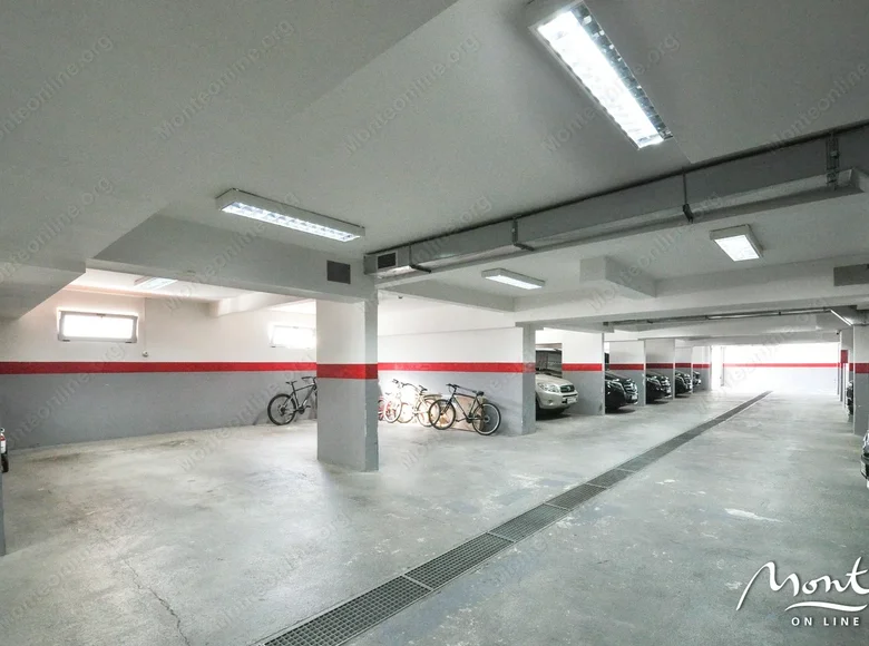 Квартира 2 спальни 113 м² Бечичи, Черногория