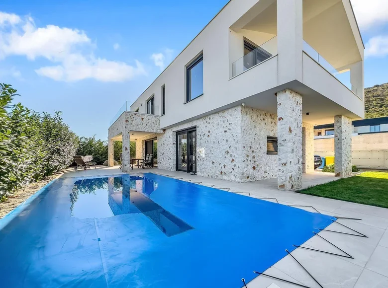 3 bedroom villa 165 m² Rabac, Croatia