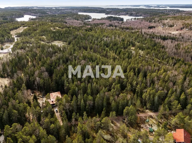 Land  Kirkkonummi, Finland