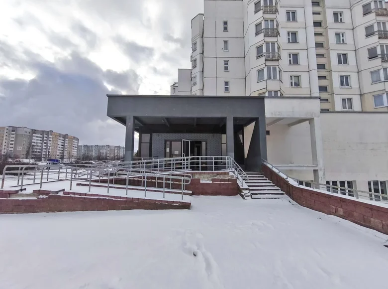 Shop 1 room 600 m² in Minsk, Belarus