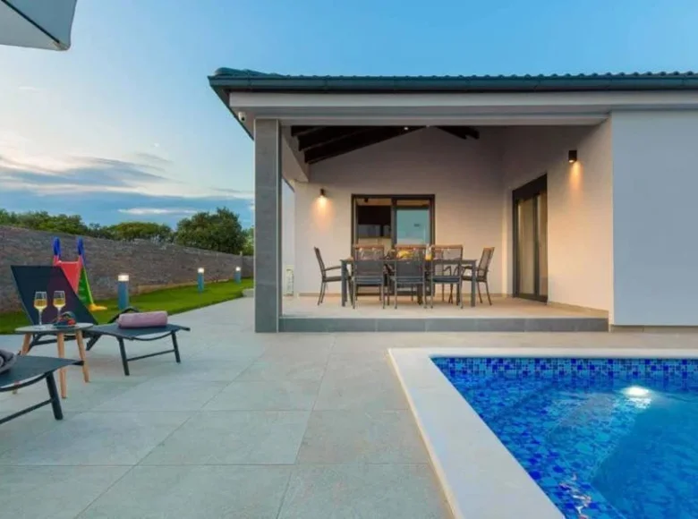 3 bedroom villa 109 m² Grad Pula, Croatia