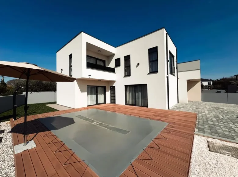 3 bedroom villa 188 m² Grad Pula, Croatia