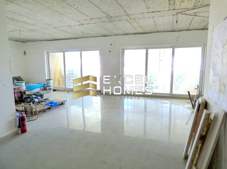 Mieszkanie 4 pokoi  Saint Julians, Malta