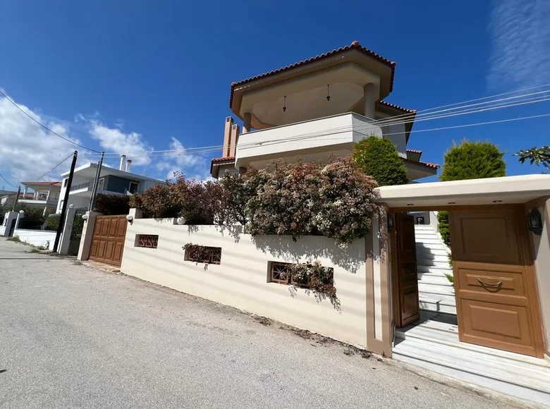 Villa de tres dormitorios 285 m² Municipality of Xylokastro and Evrostina, Grecia