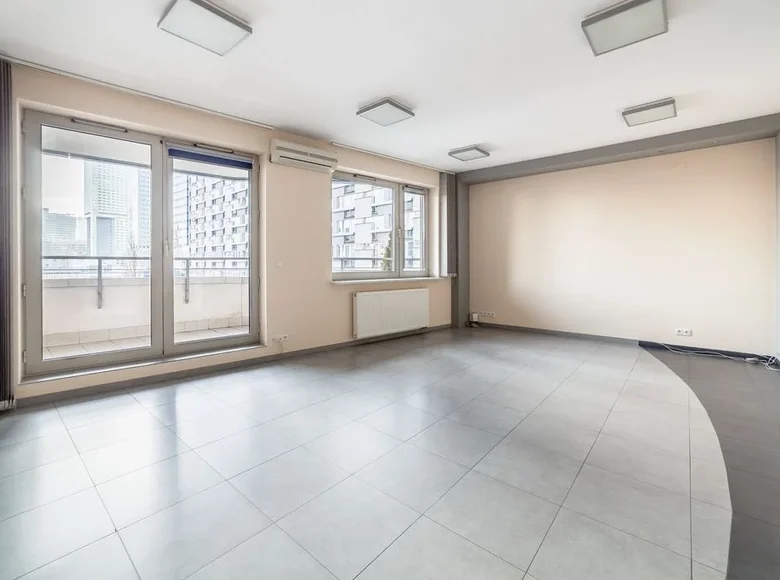 Квартира 115 м² в Варшаве, Польша