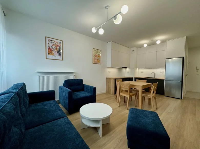 Commercial property 2 rooms 53 m² in Warsaw, Poland