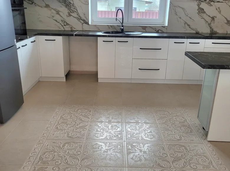 Dom 120 m² Marina Horka, Białoruś